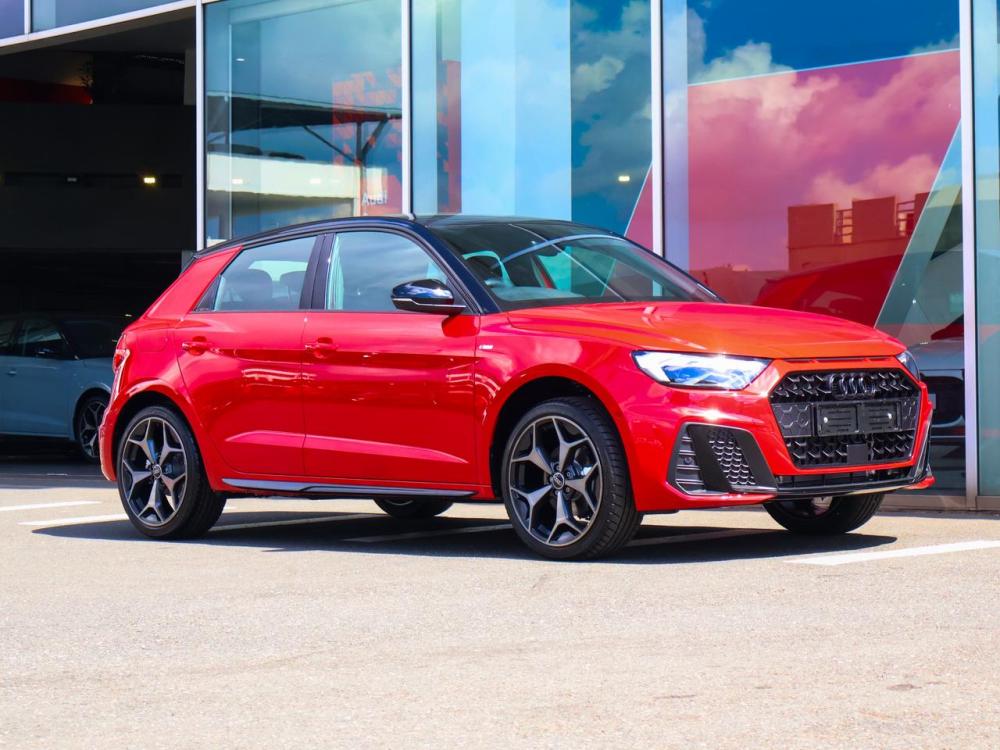 AUDI A1 SPORTBACK 30 TFSI BLACK EDITION S-TRONIC, image 1