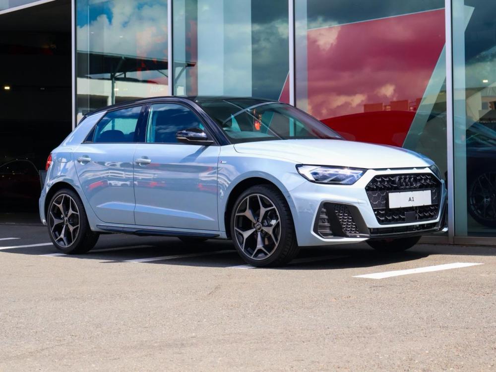 AUDI A1 SPORTBACK 30 TFSI BLACK EDITION S-TRONIC, image 1