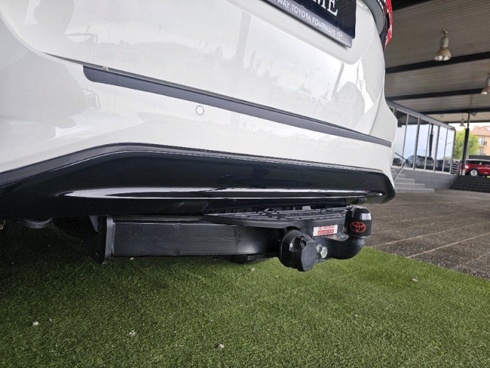 TOYOTA  FORTUNER 2.8GD-6 R/B A/T, image 2