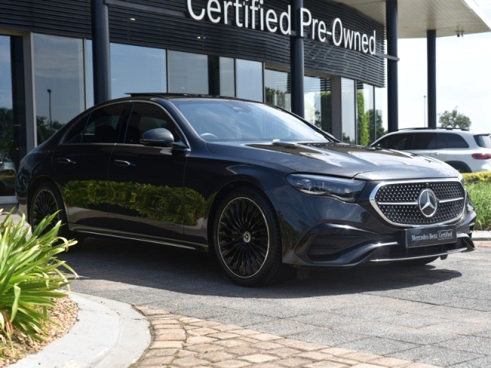 MERCEDES-BENZ E 200, image 1