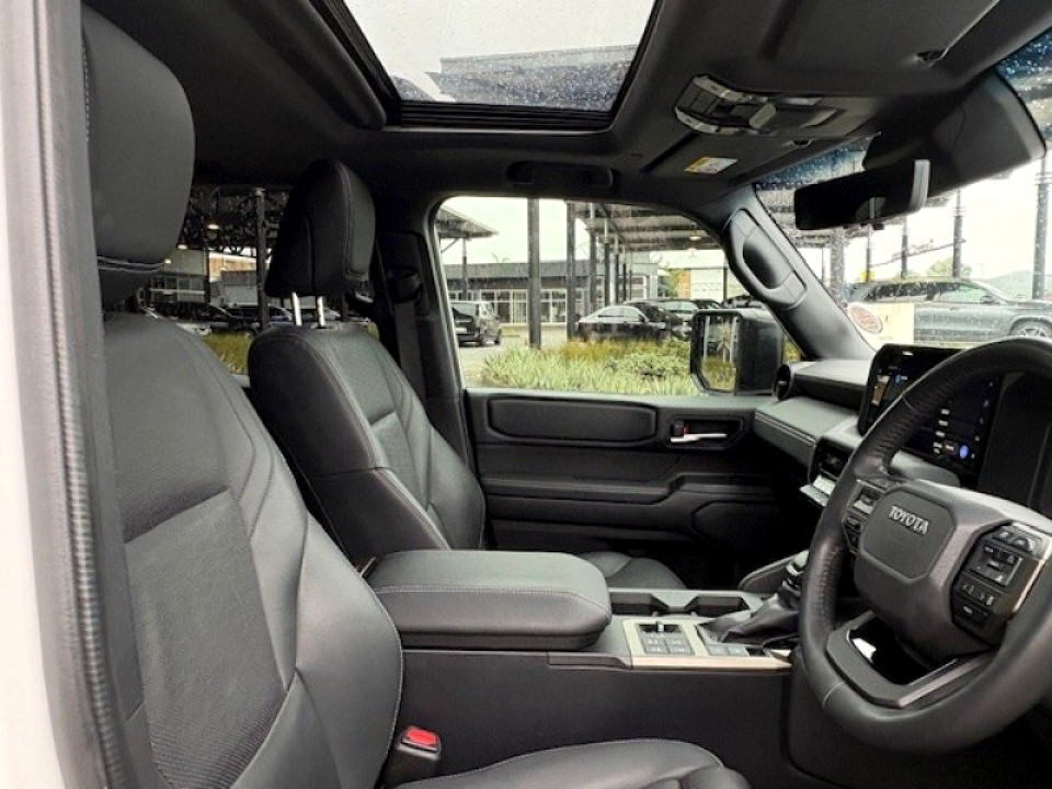 TOYOTA PRADO VX-R 2.8GD A/T, image 2