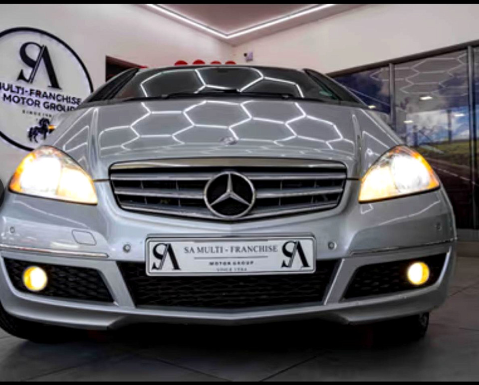 MERCEDES-BENZ A 180 CDI ELEGANCE, image 2