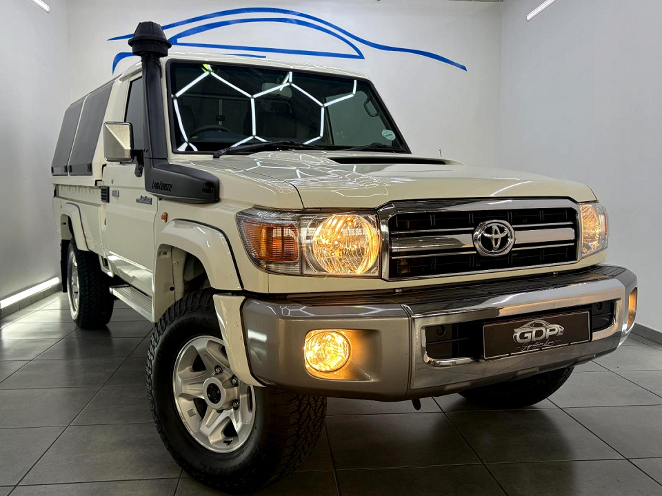 TOYOTA LAND CRUISER 79 4.5D P/U S/C, image 1