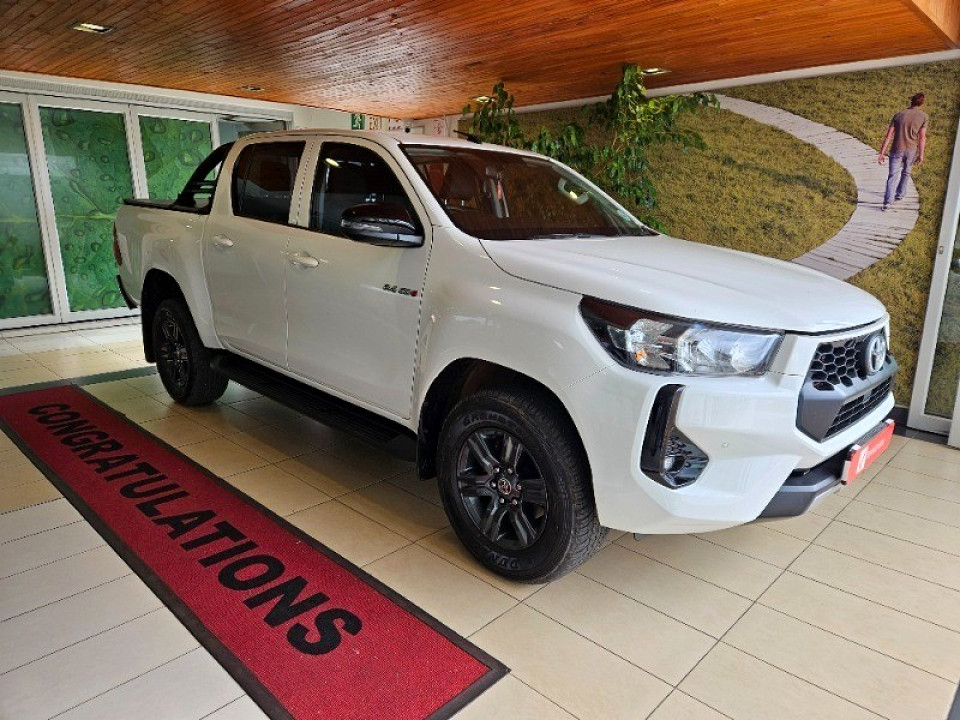 Toyota Hilux Double Cab 2.4GD6 RB Raider MT, image 1