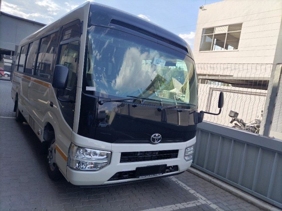 TOYOTA COASTER 2.8D GL A/T 23 SEATER B/S, image 1