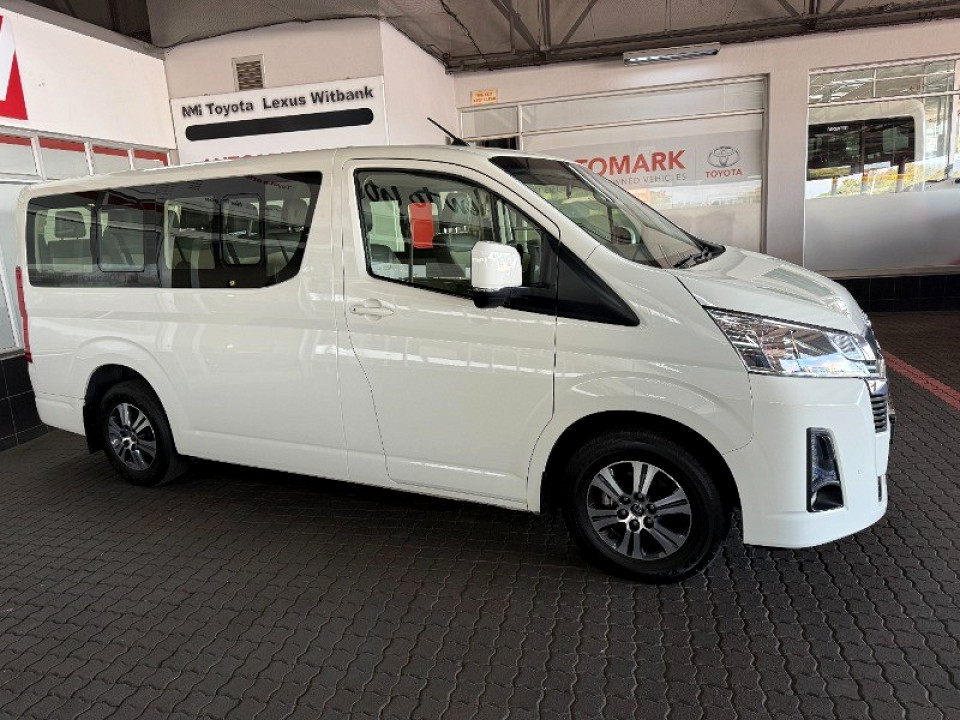 TOYOTA QUANTUM 2.8 GL 11 SEAT, image 2