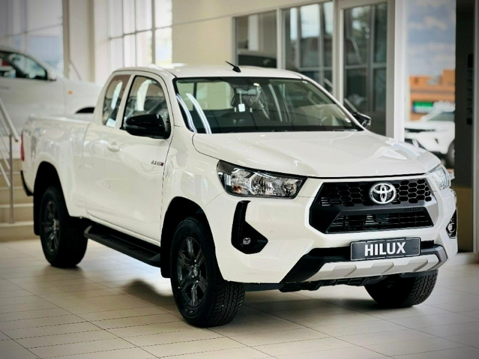 Toyota Hilux Xtra Cab 2.4 GD-6 RB Raider 6MT, image 1