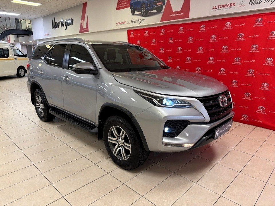 Toyota Fortuner 2.4GD-6 R/B A/T, image 1