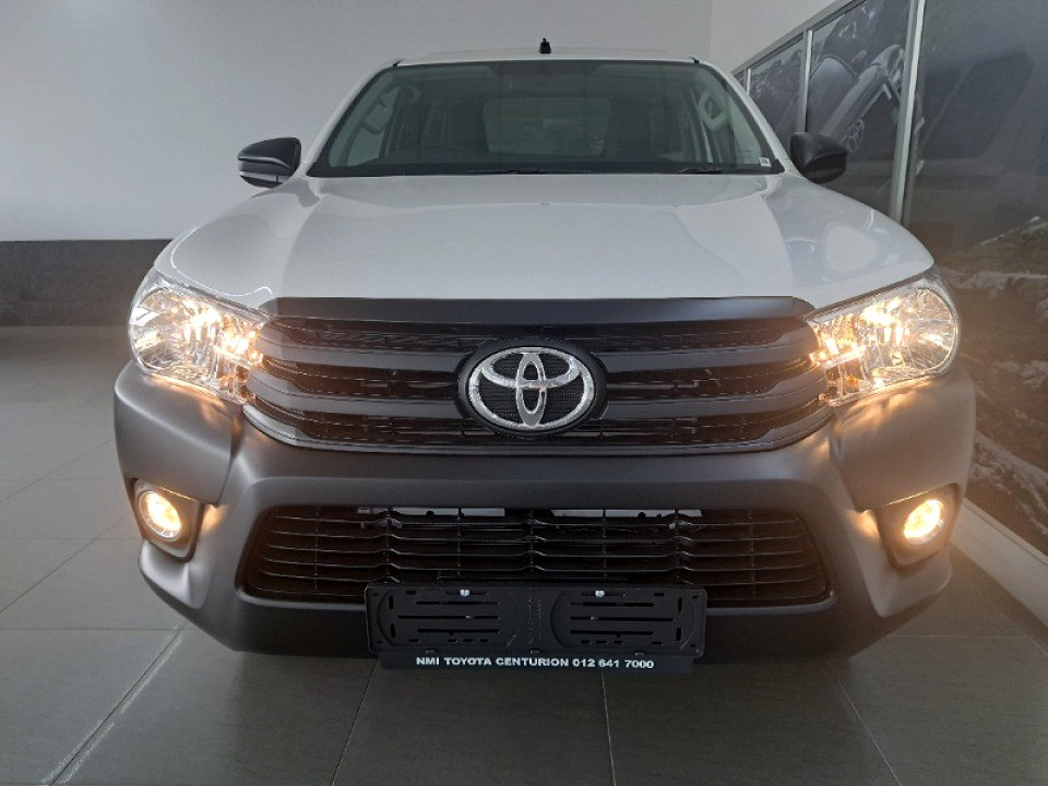 TOYOTA HILUX 2.4 GD-6 RB SR P/U S/C, image 2