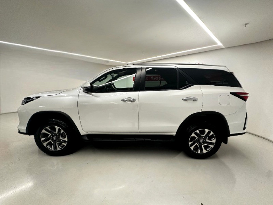 TOYOTA FORTUNER 2.8GD-6 4X4 A/T, image 2