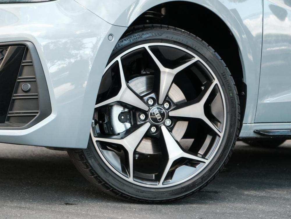 AUDI A1 SPORTBACK 30 TFSI BLACK EDITION S-TRONIC, image 2