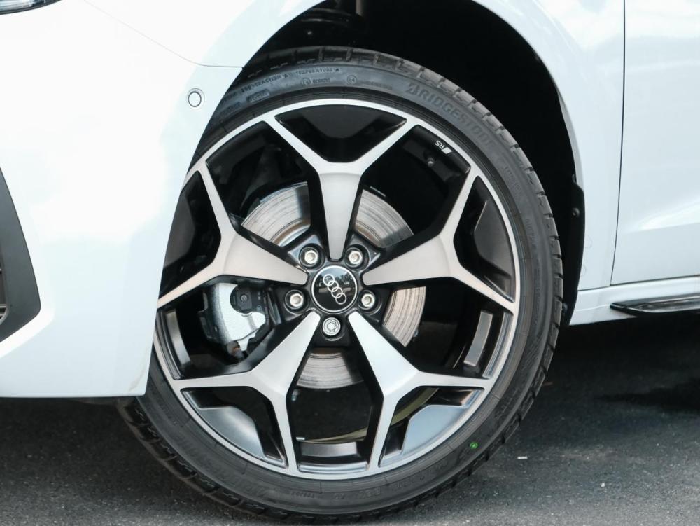 AUDI A1 SPORTBACK 30 TFSI BLACK EDITION S-TRONIC, image 2