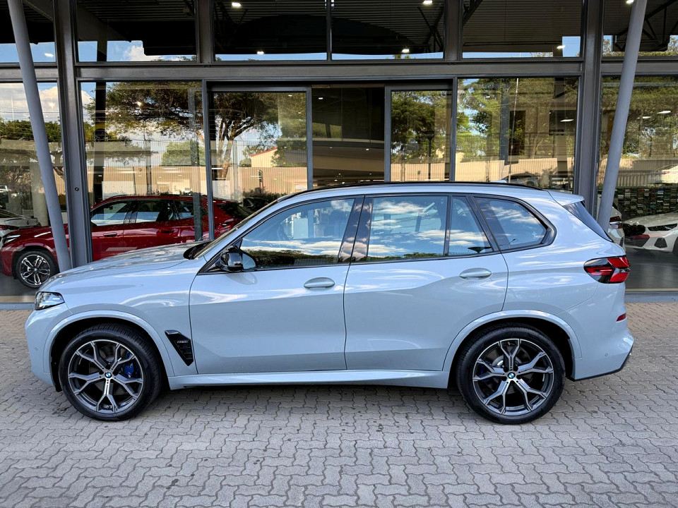 BMW X5 M60i (G05), image 2