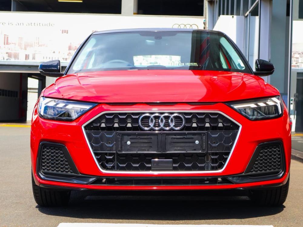 AUDI A1 SPORTBACK 30 TFSI ADVANCED S-TRONIC, image 2