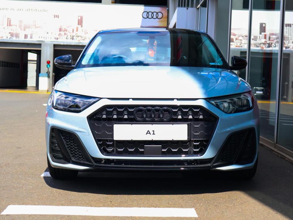 AUDI A1 SPORTBACK 30 TFSI BLACK EDITION S-TRONIC, image 2