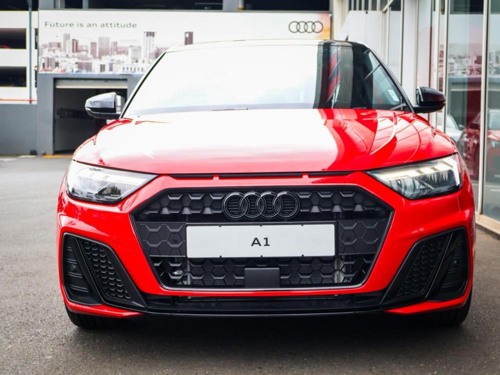 AUDI A1 SPORTBACK 30 TFSI BLACK EDITION S-TRONIC, image 2