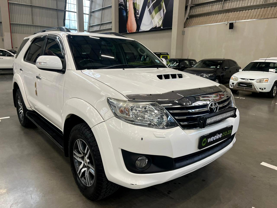 Toyota Fortuner 3.0D-4D R/B auto, image 1