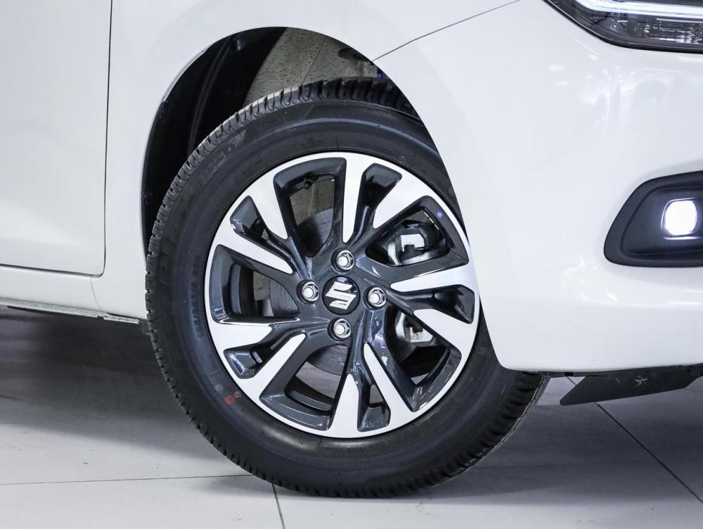 Suzuki Swift 1.2 GLX CVT, image 2