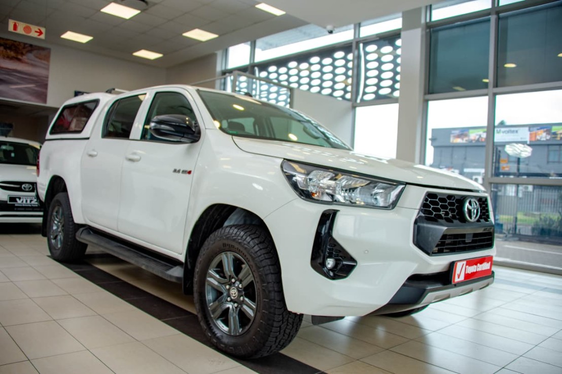 Toyota Hilux Double Cab  2.4GD6 4X4 Raider MT, image 1