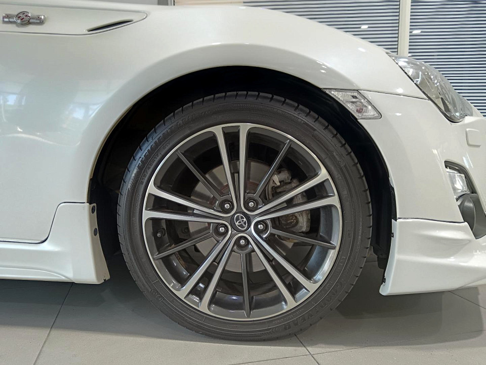 Toyota 86 2.0 high auto, image 2