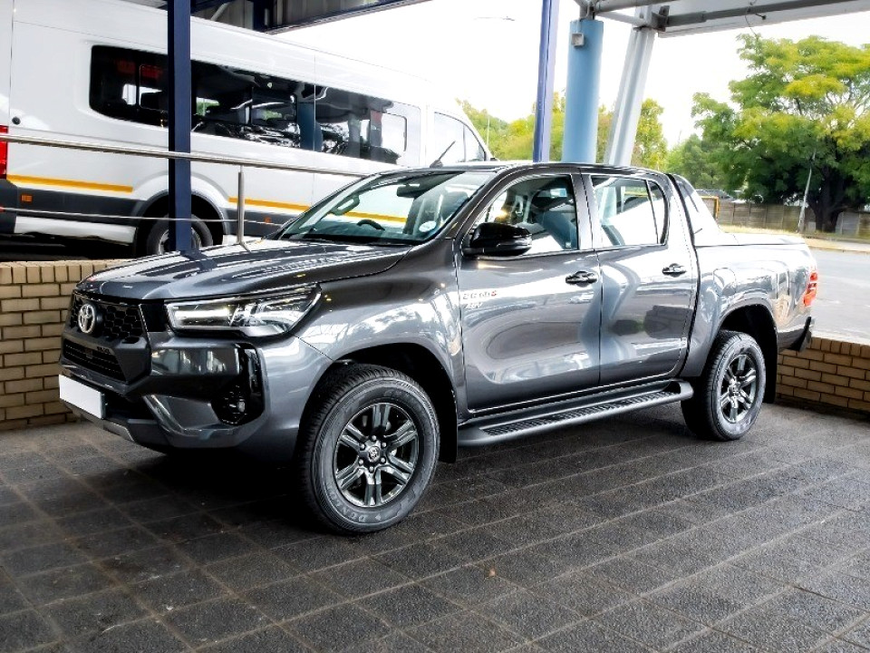 TOYOTA HILUX 2.8 GD-6 RB RAIDER A/T P/U D/C (MHEV), image 1