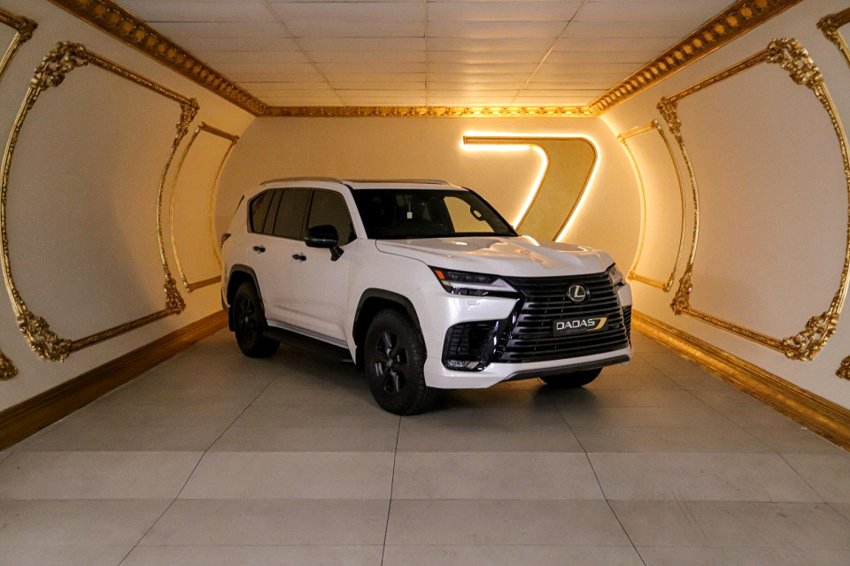 TOYOTA LANDCRUISER 300 V6 3.3D ZX, image 1