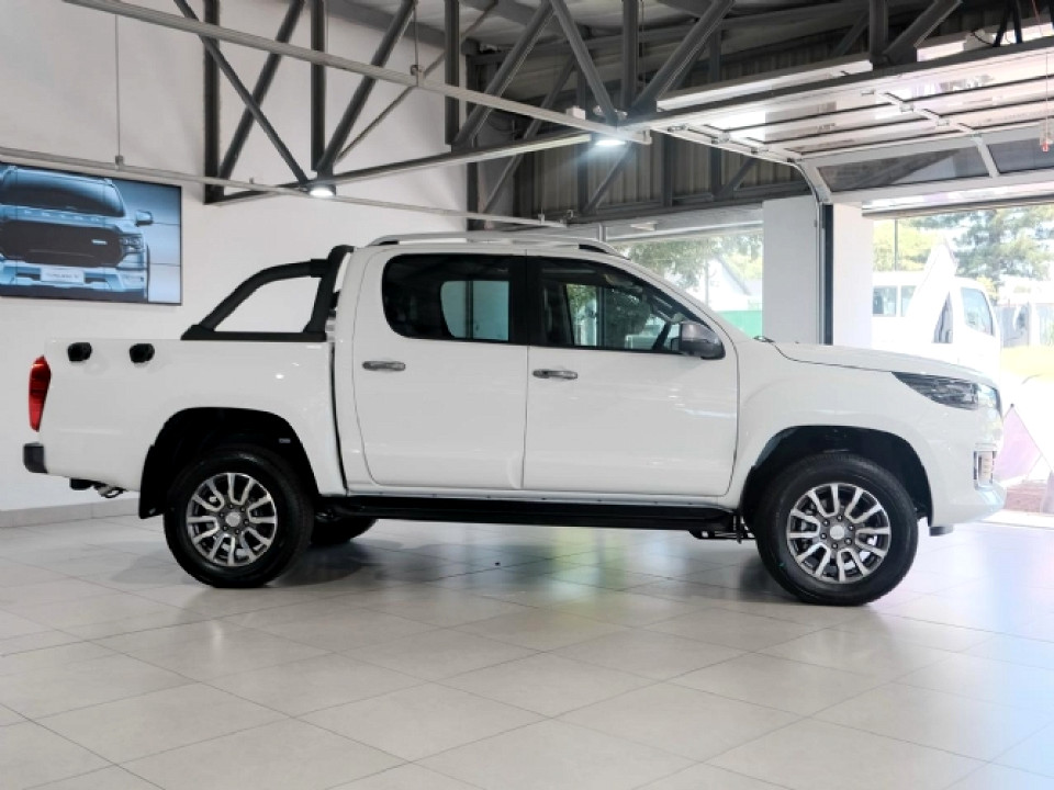 FOTON TUNLAND 2.0T G7 EXALTED 4X4 A/T P/U D/C, image 2
