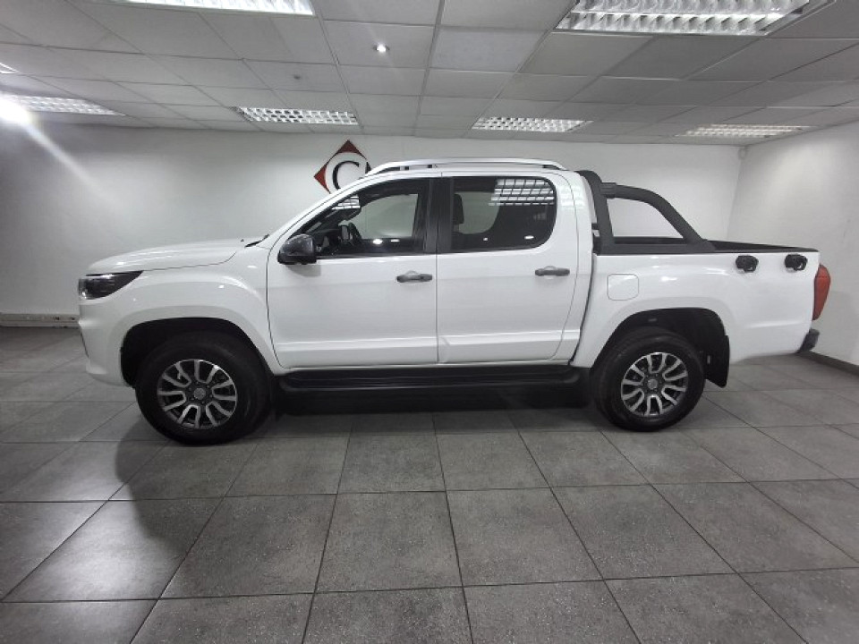 FOTON TUNLAND 2.0T G7 EXALTED 4X4 A/T P/U D/C, image 2