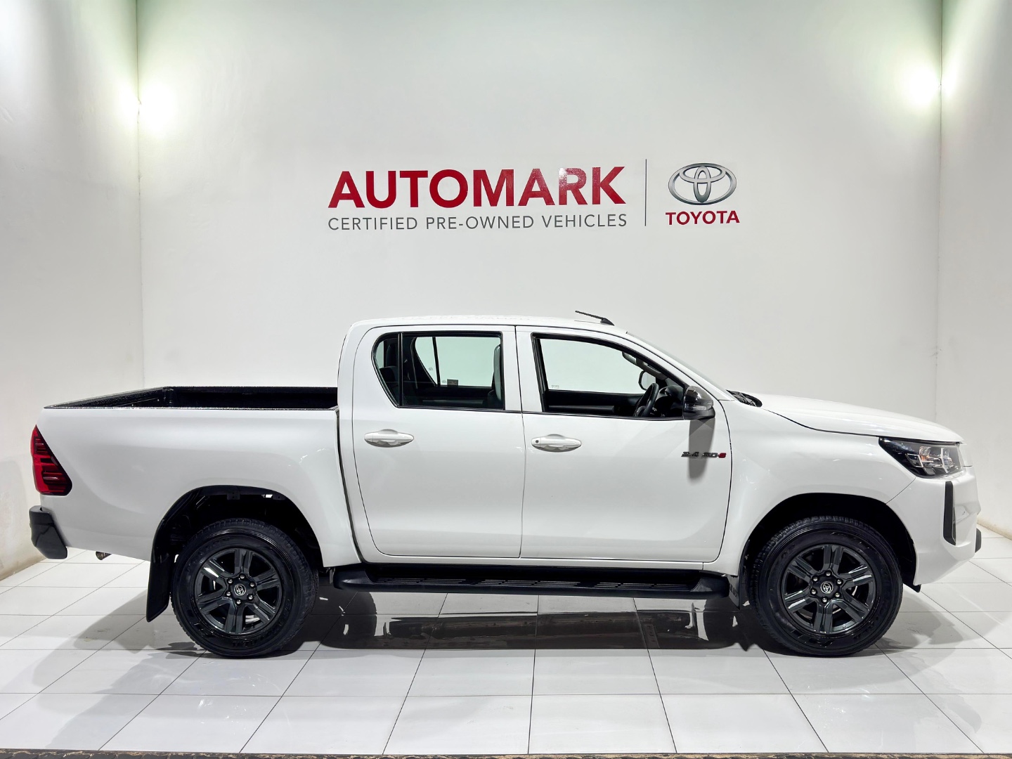 TOYOTA HILUX 2.4 GD-6 RAIDER 4X4 A/T P/U D/C, image 1