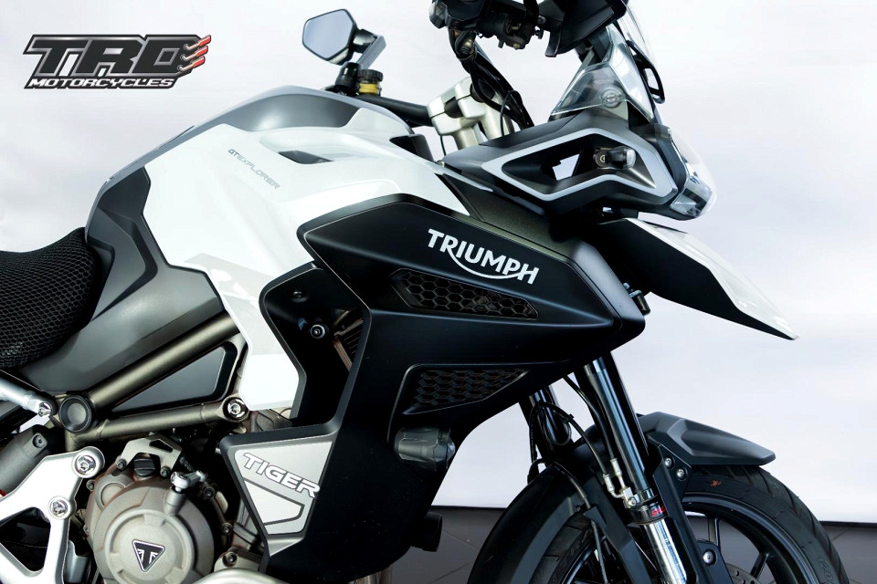 TRIUMPH Explorer, image 2