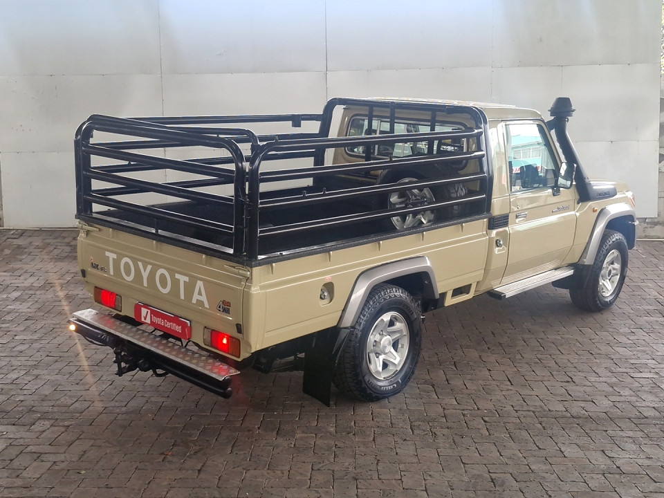 TOYOTA LAND CRUISER 79 4.5D P/U S/C, image 2