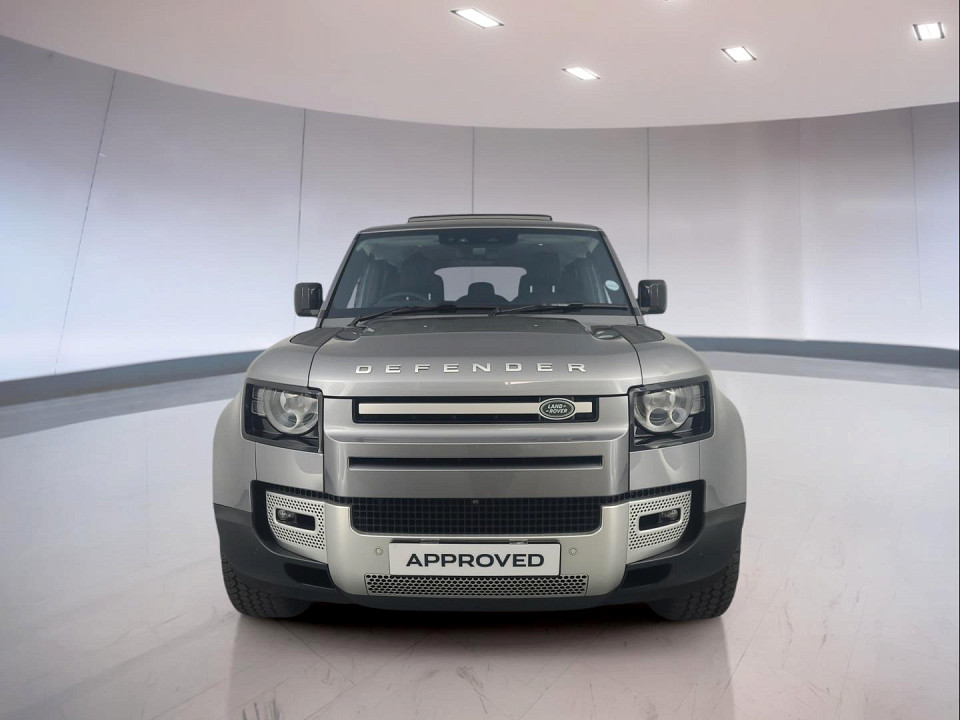 LAND ROVER DEFENDER 110 D300 SE (221KW), image 2