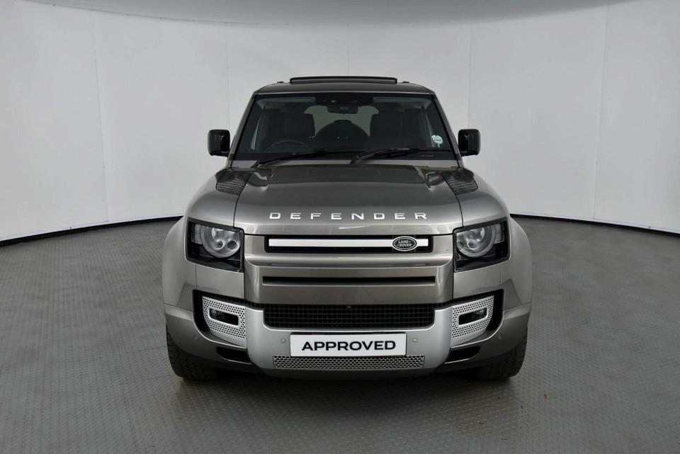 LAND ROVER DEFENDER 110 D250 XS EDITION, image 2