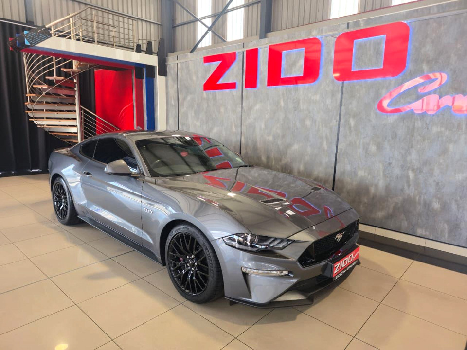Ford Mustang 5.0 GT fastback, image 2