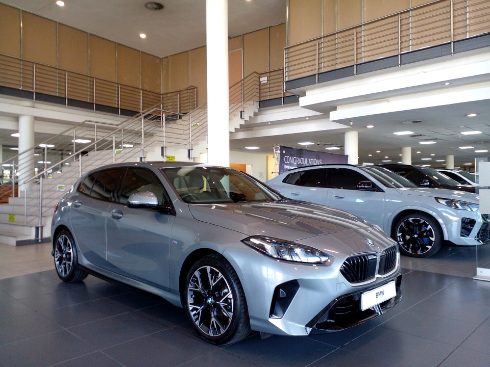 BMW 118 M SPORT A/T (F70), image 1