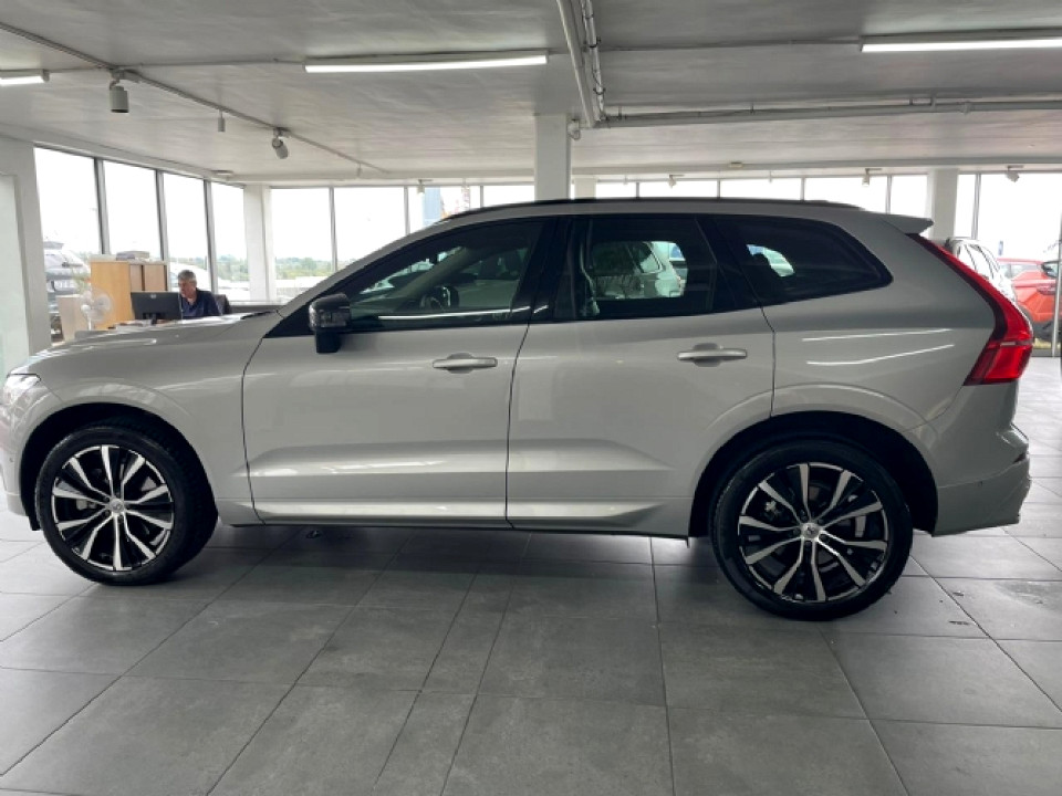 VOLVO XC60 B5 R-DESIGN GEARTRONIC AWD, image 2