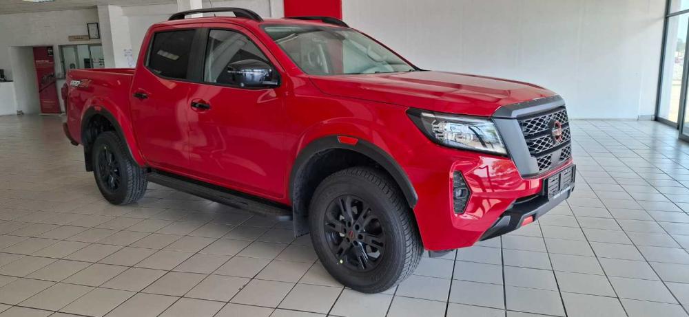 Nissan Navara 2.5DDTi Pro-2X Auto D/C P/U, image 1