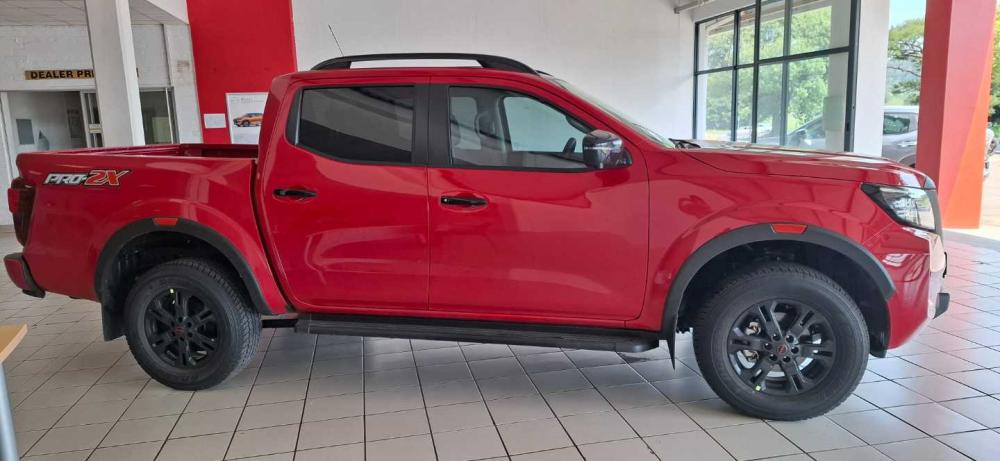 Nissan Navara 2.5DDTi Pro-2X Auto D/C P/U, image 2