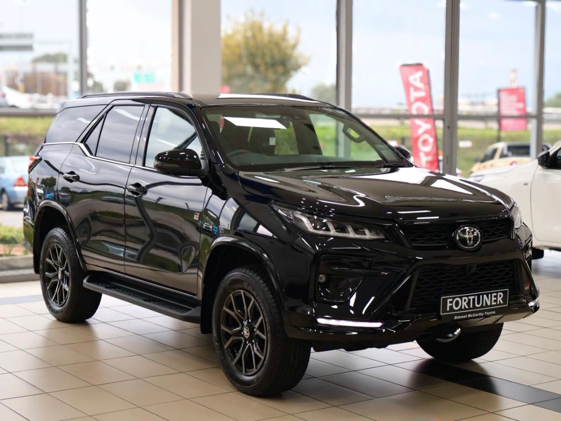 TOYOTA FORTUNER 2.8GD-6 4X4 GR-S A/T, image 1