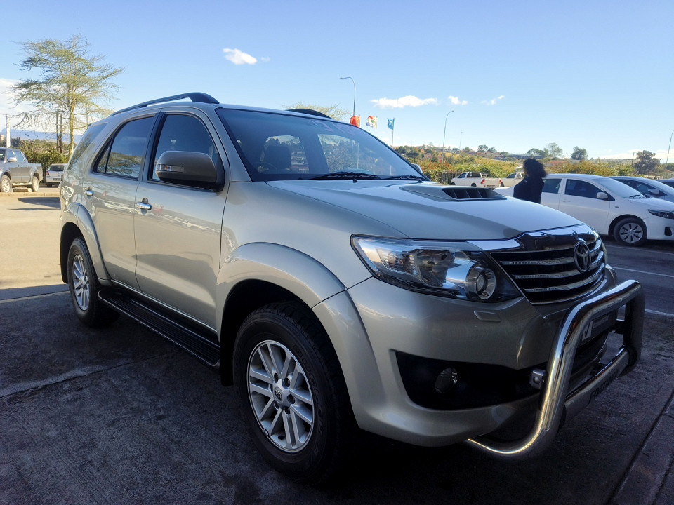 Toyota Fortuner 3.0D-4D R/B auto, image 1