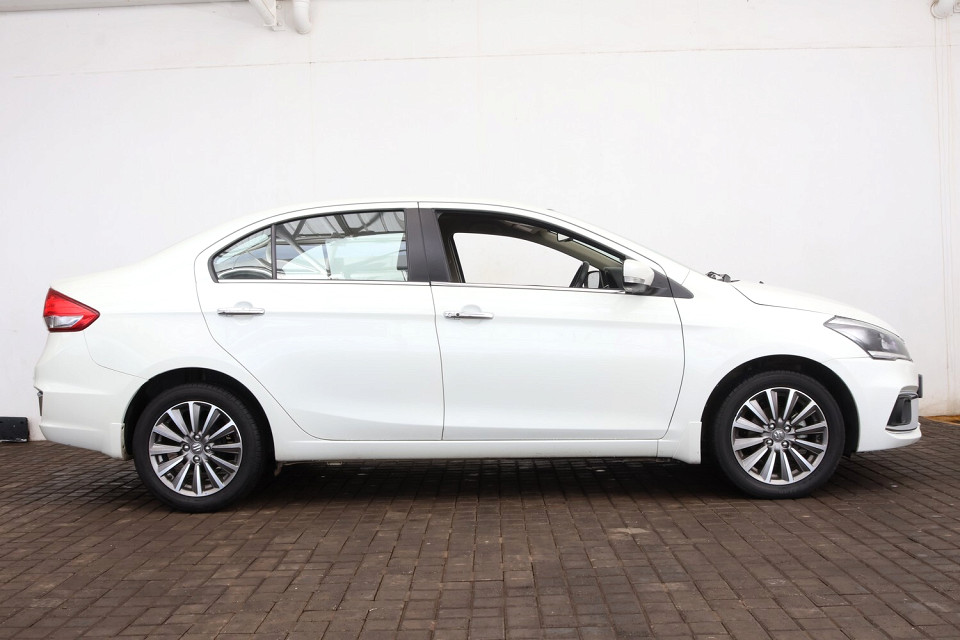 SUZUKI CIAZ 1.5 GLX A/T, image 2