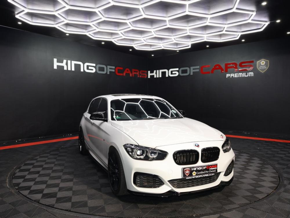 BMW M140i 5-door Sports-Auto, image 1