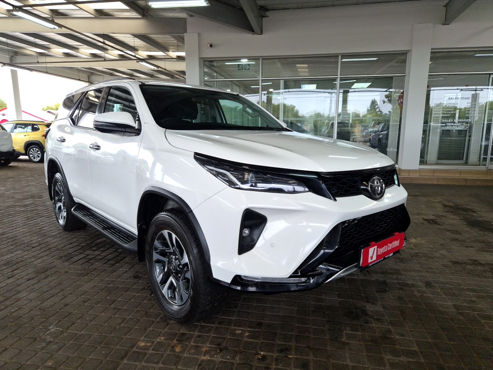 TOYOTA  FORTUNER 2.4GD-6 R/B A/T, image 1