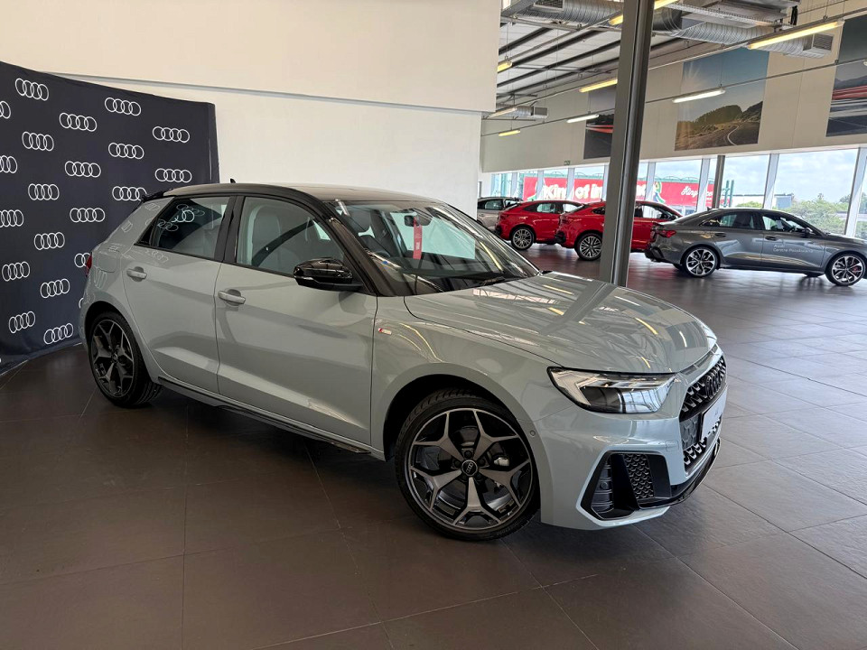 AUDI A1 SPORTBACK 30 TFSI BLACK EDITION S-TRONIC, image 2