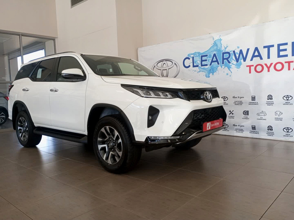TOYOTA  FORTUNER 2.8GD-6 R/B A/T, image 1
