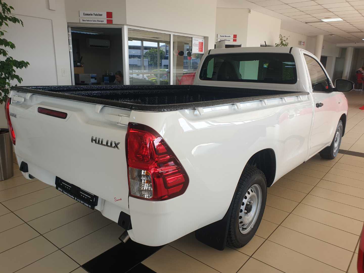 TOYOTA HILUX 2.4 GD S A/C P/U S/C, image 2