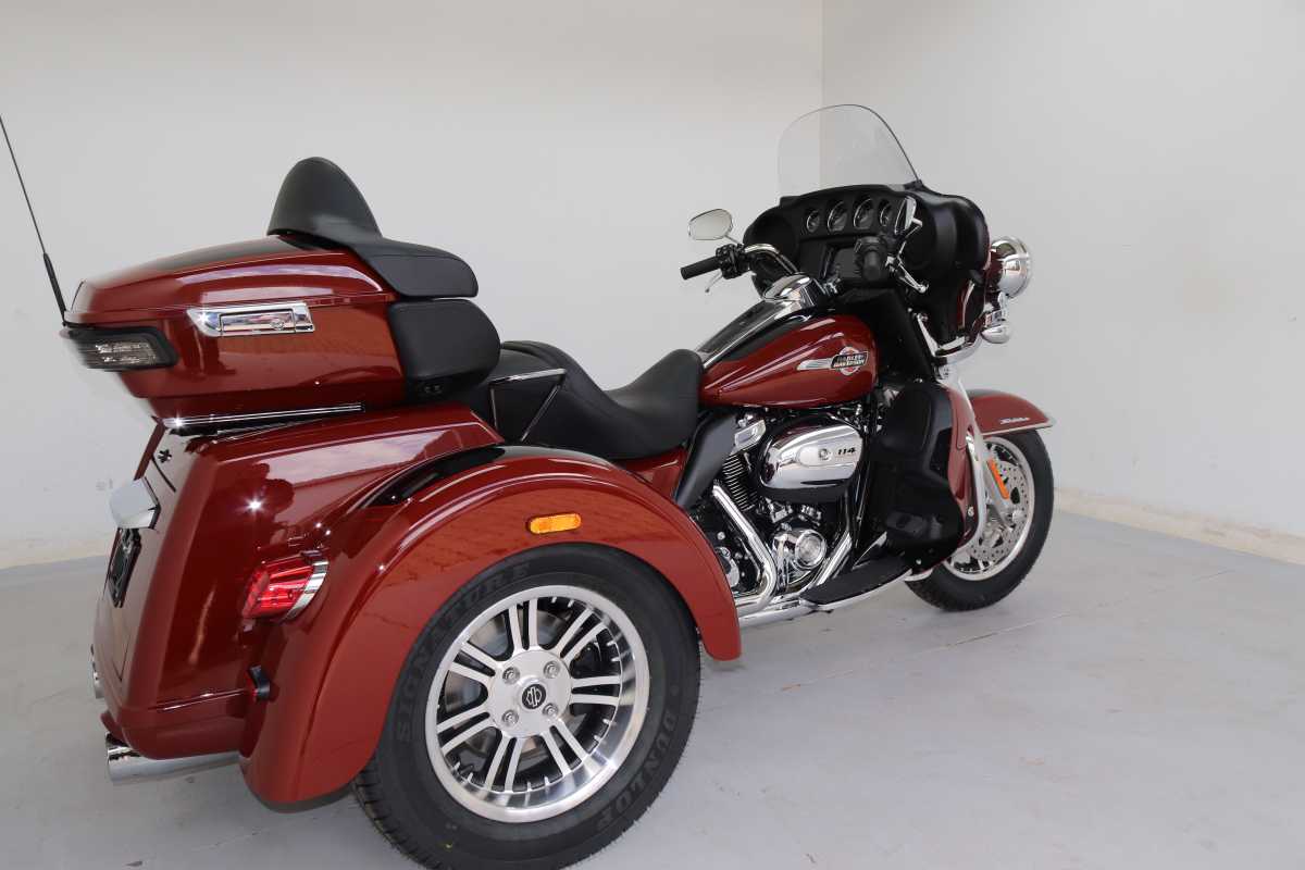 HARLEY DAVIDSON TRI GLIDE ULTRA 114, image 2