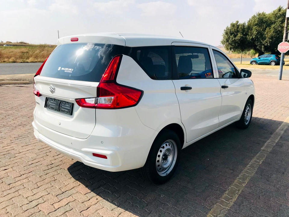 SUZUKI ERTIGA 1.5 GA, image 2