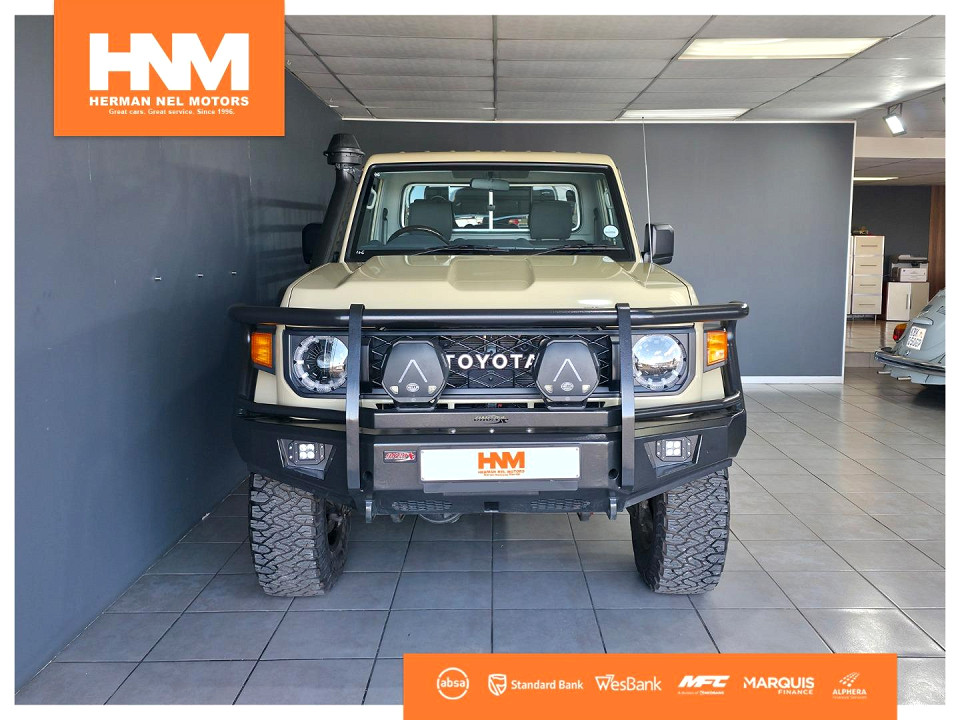 TOYOTA LAND CRUISER 79 4.5D P/U S/C, image 2