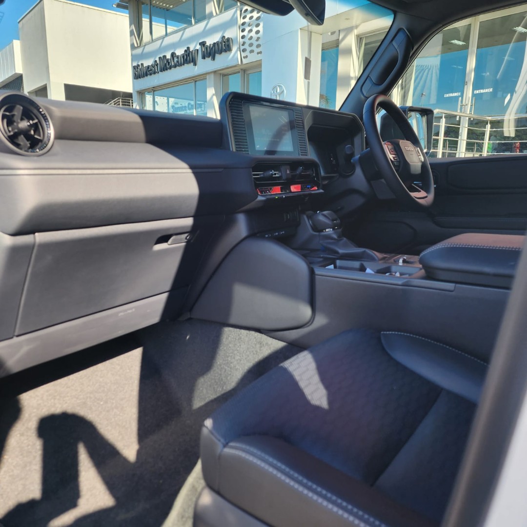 TOYOTA PRADO TX 2.8GD A/T, image 2